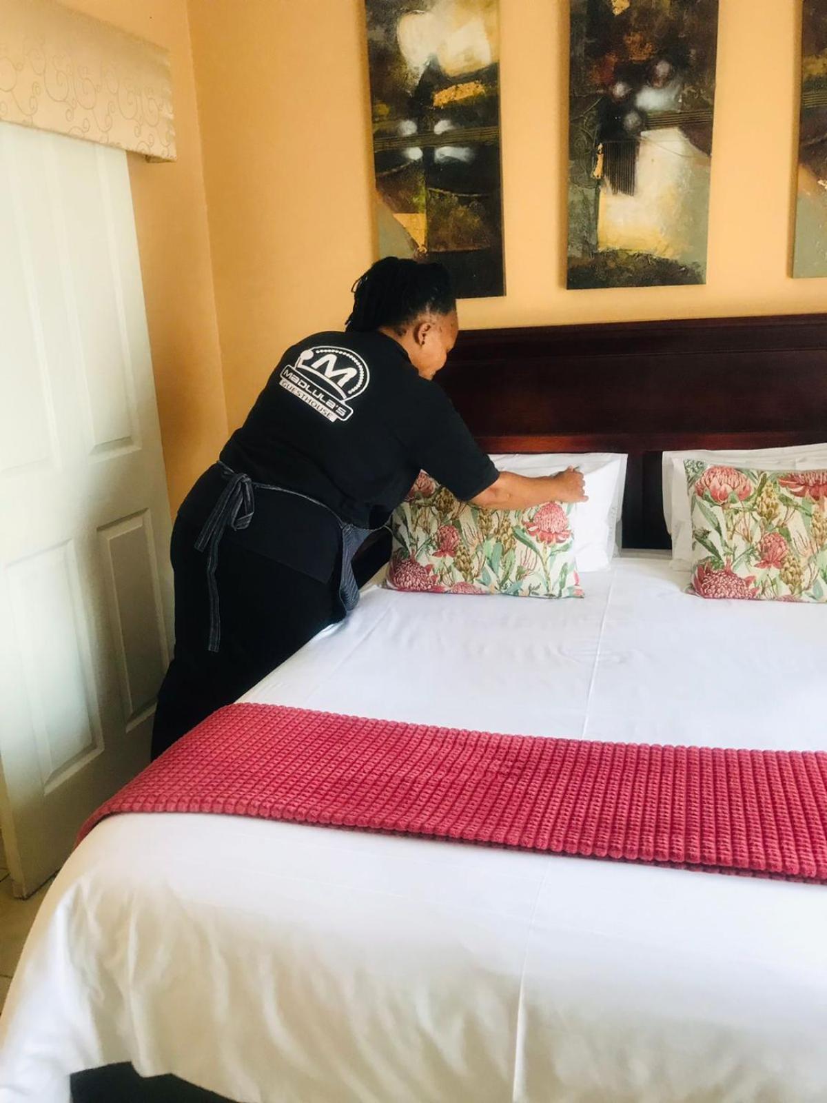Madlula'S Guesthouse ピーターマリッツバーグ エクステリア 写真