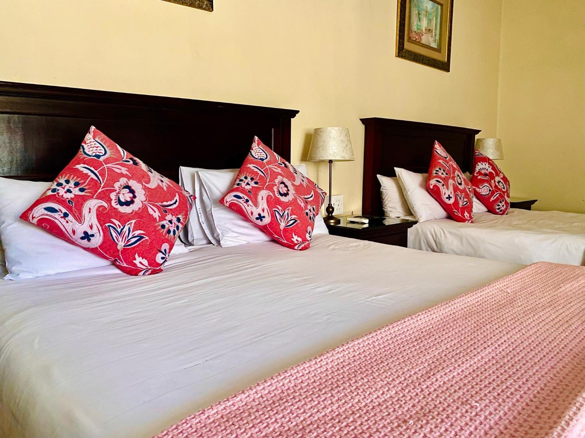 Madlula'S Guesthouse ピーターマリッツバーグ エクステリア 写真